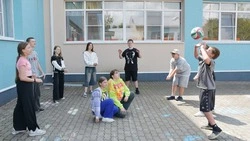 Более 260 ребят посетили первую лагерную смену в красненской школе им М. Светличной