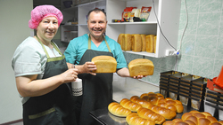 Красненская семья Есиных возродила традиции новоуколовского хлебопечения