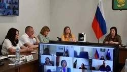 Глава администрации Алексеевского округа провела рабочее заседание на тему летнего отдыха