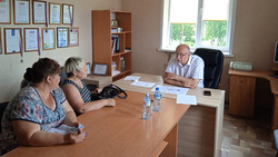 Глава администрации Красненского района провёл выездной приём в Расховце