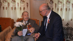 Почётному гражданину Красненского района Алексею Ивановичу Головину исполнилось 98 лет