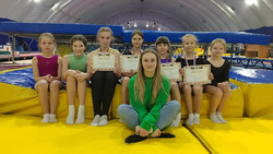 Красненские спортсменки завоевали медали на чемпионате области по акробатическим прыжкам