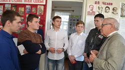 Студенты из Алексеевки совершили экскурсионную поездку в Ольховатский краеведческий музей