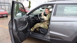Ветеран СВО из Белгородской области получил автомобиль с ручным управлением 